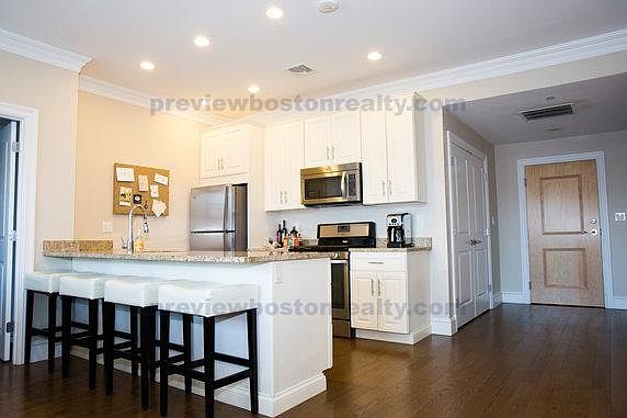 3rd image of 20 Englewood Ave #Rtm204