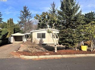 1251 Embarcadero Cir, Coos Bay, OR 97420