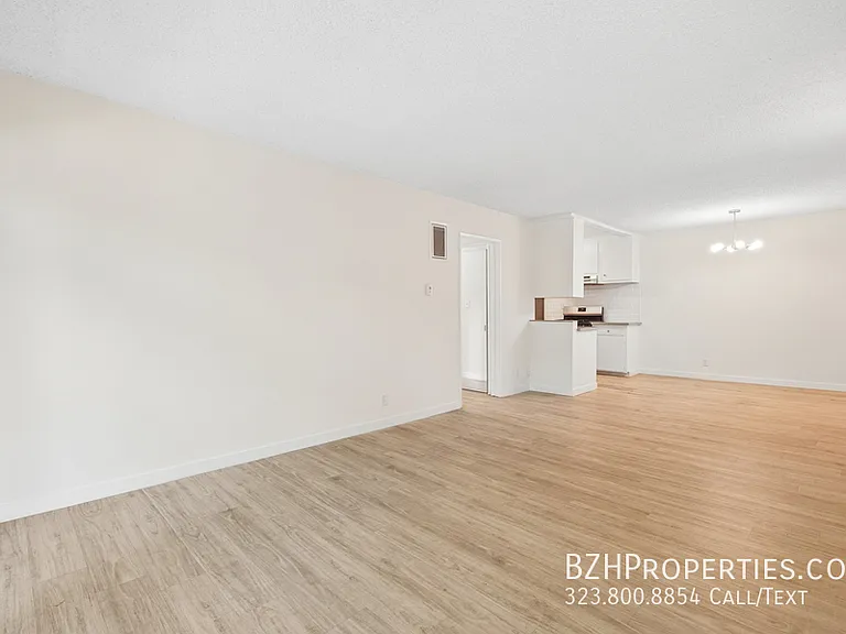 7540 Hampton Ave #202A — Photo 8