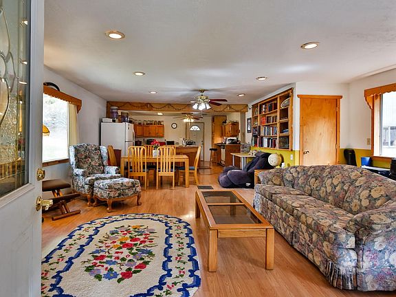 13197 Chumstick Hwy-large-008-3-Foyer-15