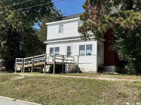 314 E Hester St, Carbondale, IL 62901