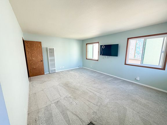 2nd image of 219 7th St APT B