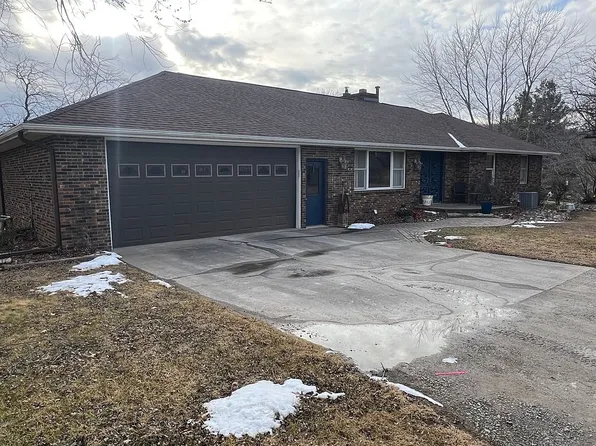 1037 198th Pl, Pella, IA 50219