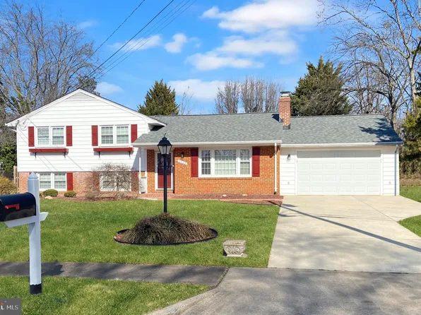 5505 Munsey Pl, Centreville, VA 20120