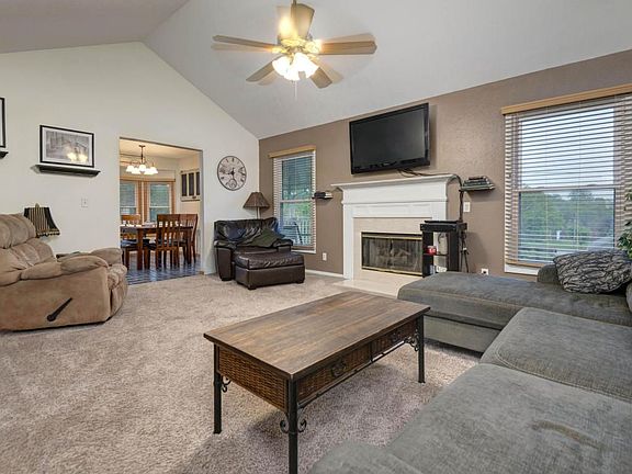 4th image of 816 S Barwick Pl