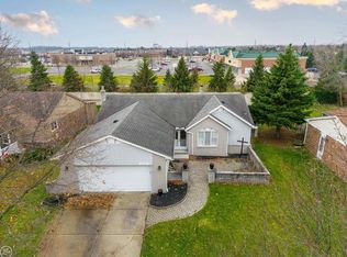 47121 Barbara Rd, Macomb, MI 48044