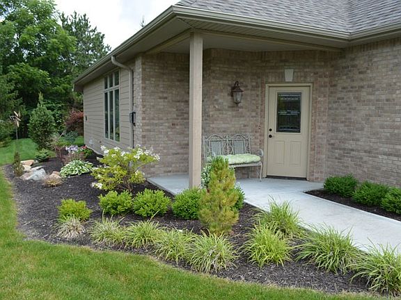 3rd image of 340 Rosebank Ln