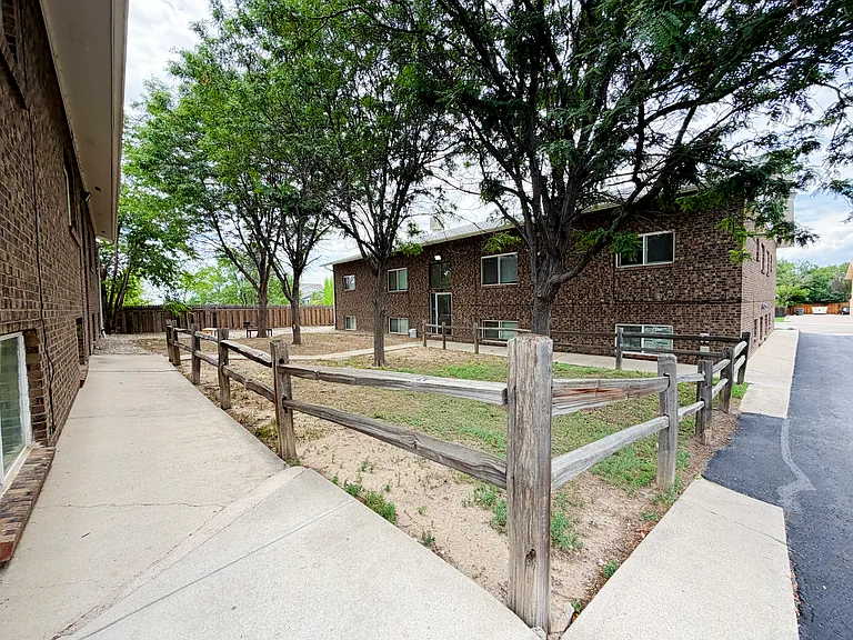 4 Birch Ct #5 — Photo 21