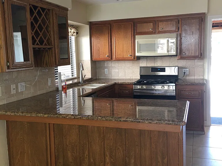 3605 Saddle Dr — Photo 2