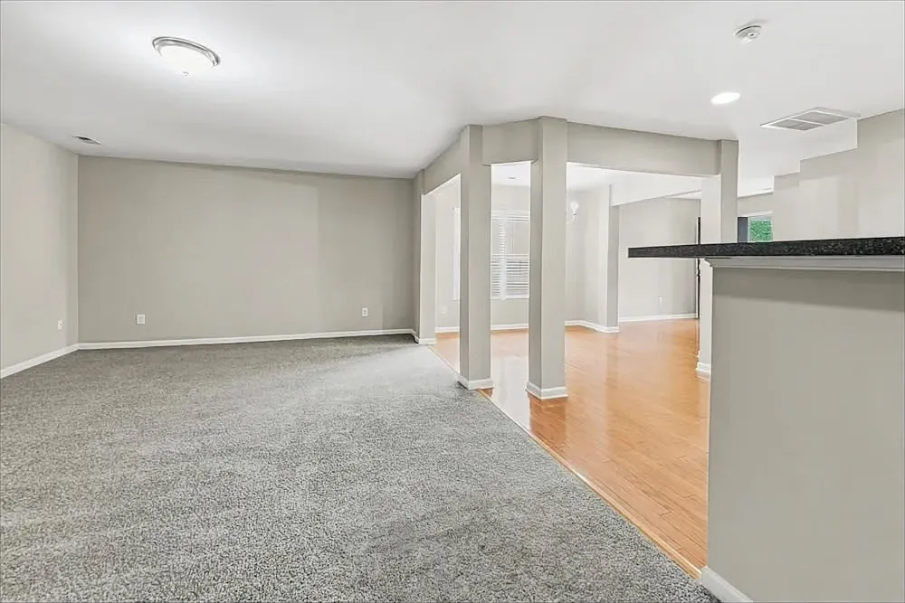 3 bed, 2.5 bath, 2257 sqft, $1,870 — Photo 1