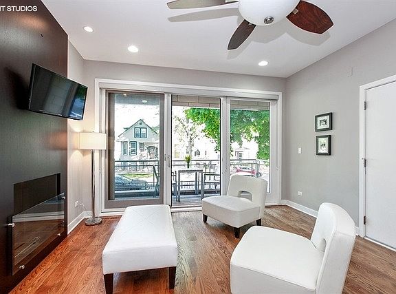 2nd image of 2116 W Barry Ave #1