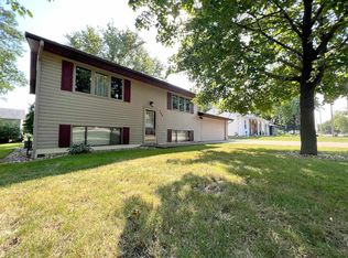 203 23rd St, Spirit Lake, IA 51360