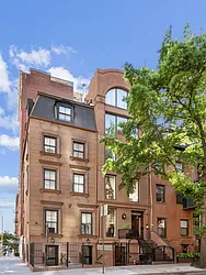132 East 36th Street in Murray Hill