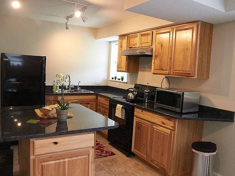 140 N Bear Creek Rd #2 — Photo 1