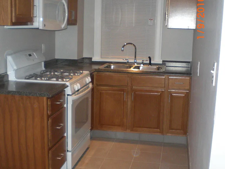 193 Hathaway St #1 — Photo 9