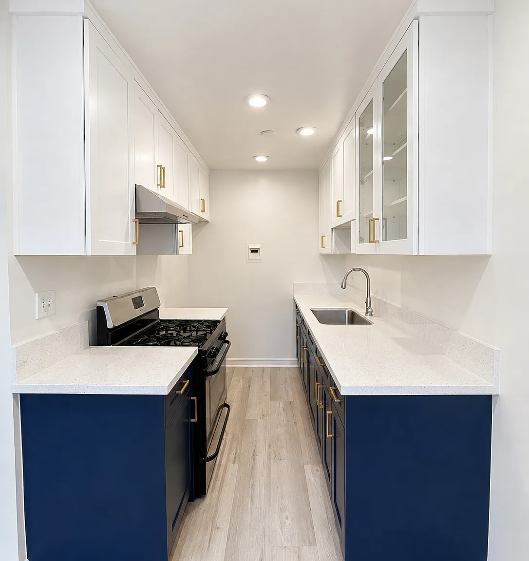 450 Riverdale Dr — Photo 4