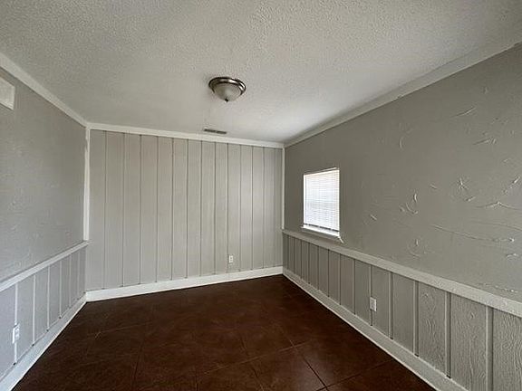 4th image of 6012 Tall Willow Dr