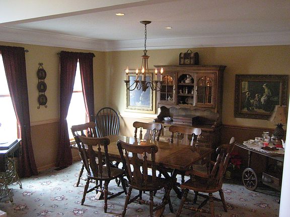 3rd image of 1319 Burr Oak Ct