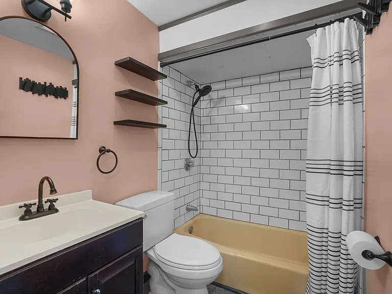 2160 Mineral Spring Ave #3-10 — Photo 10