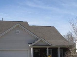 571 River View Dr, Lowell, NC 28098