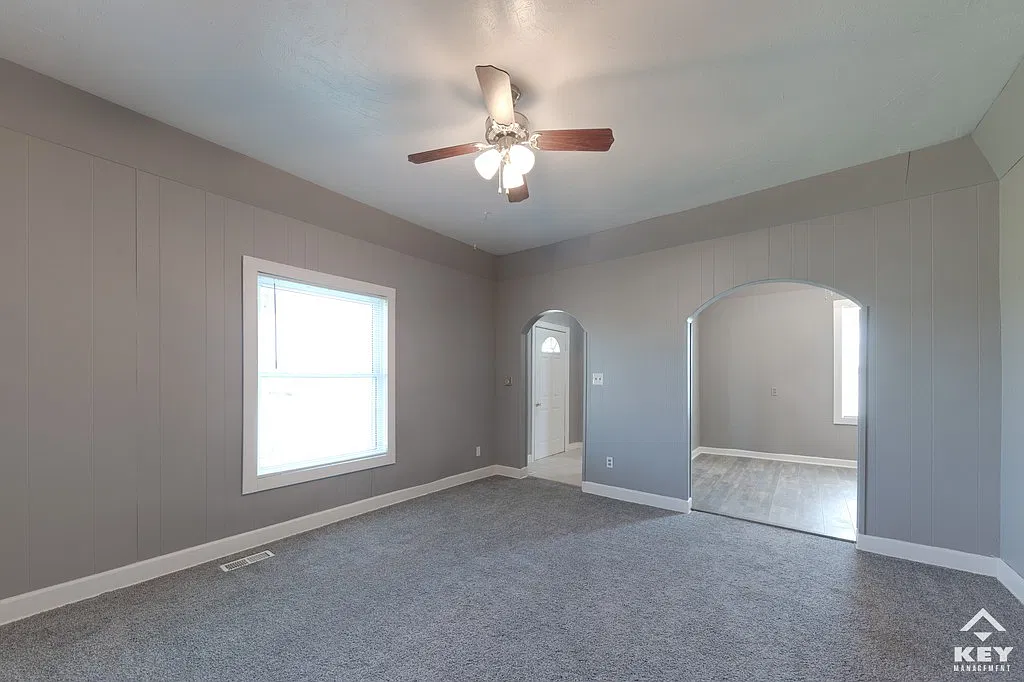 2 bed, 1.5 bath, 850 sqft, $1,145 — Photo 4