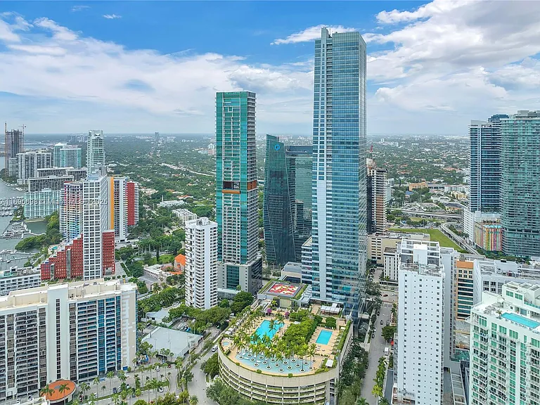 1435 Brickell Ave #3012 — Photo 45