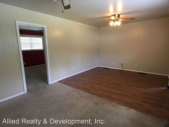 2nd image of 10 Cedar Knl