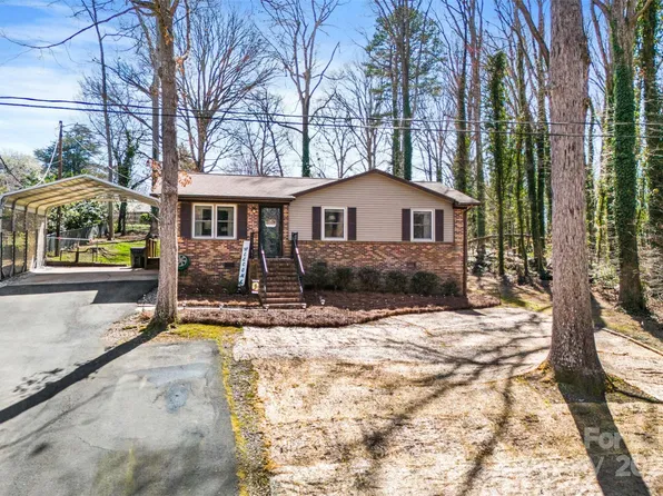 210 E Poplar St, Stanley, NC 28164