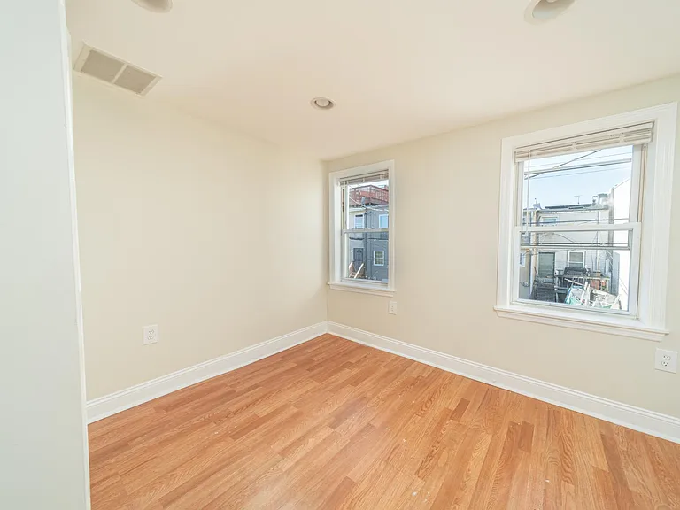 1170 Washington Blvd — Photo 11