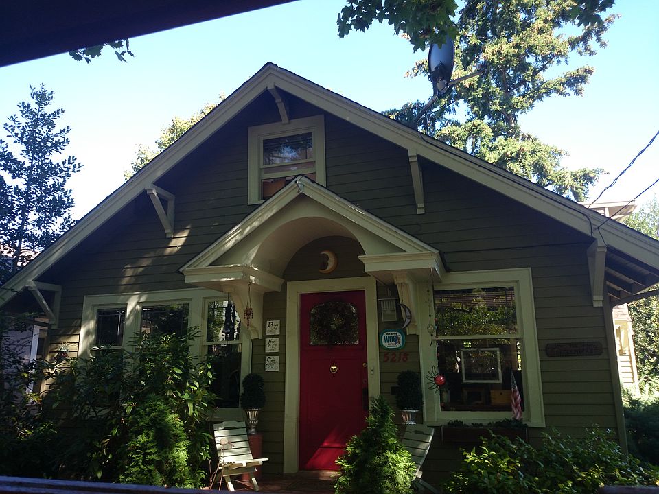 2nd image of 5218 36th Ave NE