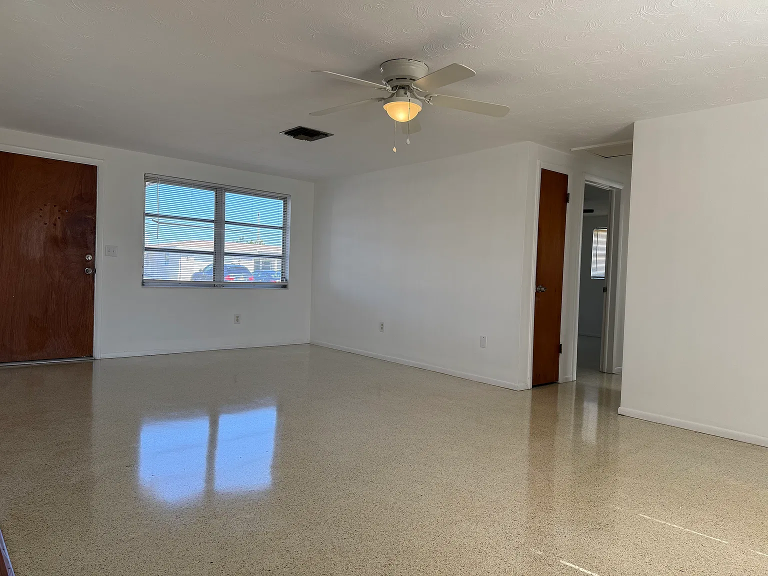 2 bed, 1.5 bath, 948 sqft, $1,500 — Photo 4