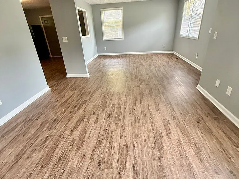 3303 Leslie Ct — Photo 10