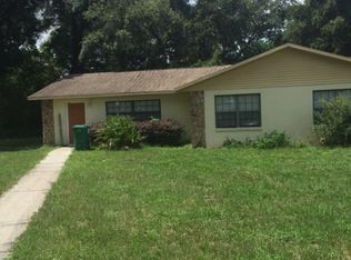 438 Winners Cir, Lady Lake, FL 32159