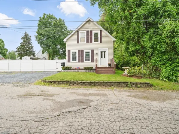 6 Hart Ave, Taunton, MA 02780