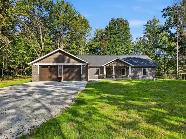 6742 Abbey Ln, Stanwood, MI 49346