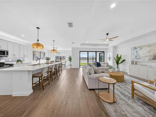 21082 Verawood LOOP, ESTERO, FL 33928