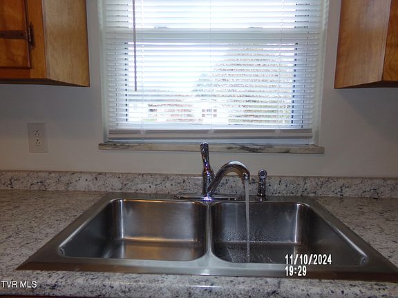 5th image of 217 Alhambra Dr