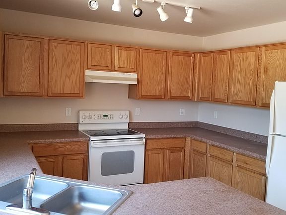 5th image of 6914 S Creek Run Ave