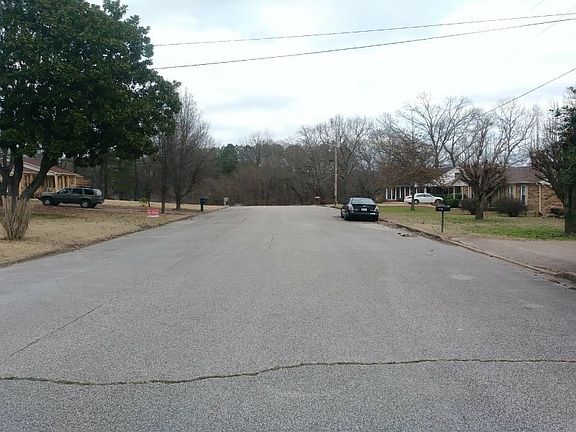 5th image of 64 S Helms St