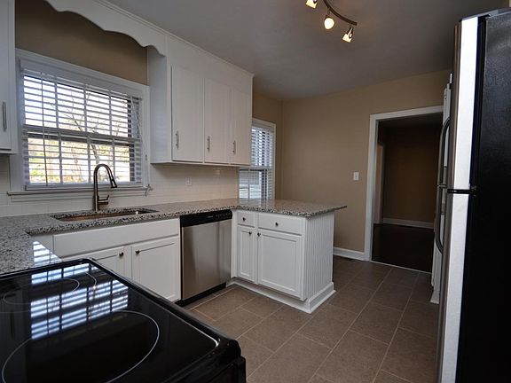 Breakfast bar perfect for entertaining