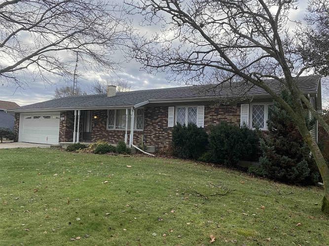 1st image of 23018 Acacia Pl