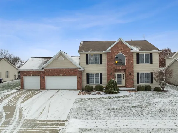 4 Paige Pl, Bloomington, IL 61704