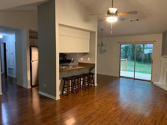 Open space living room, dinning room and kitchen