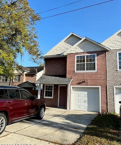 2135 Ashland St — Photo 3