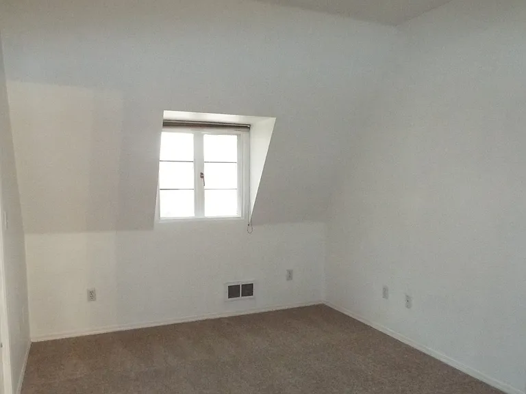 3275 Fuhrman Ave E #202 — Photo 11