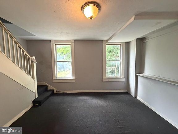 5th image of 1231 Darley Ave
