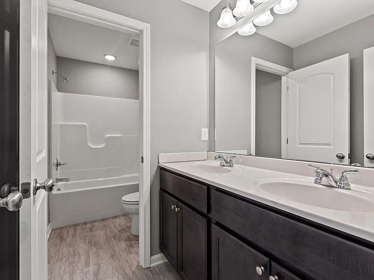 186 Oxford Landing Dr — Photo 13