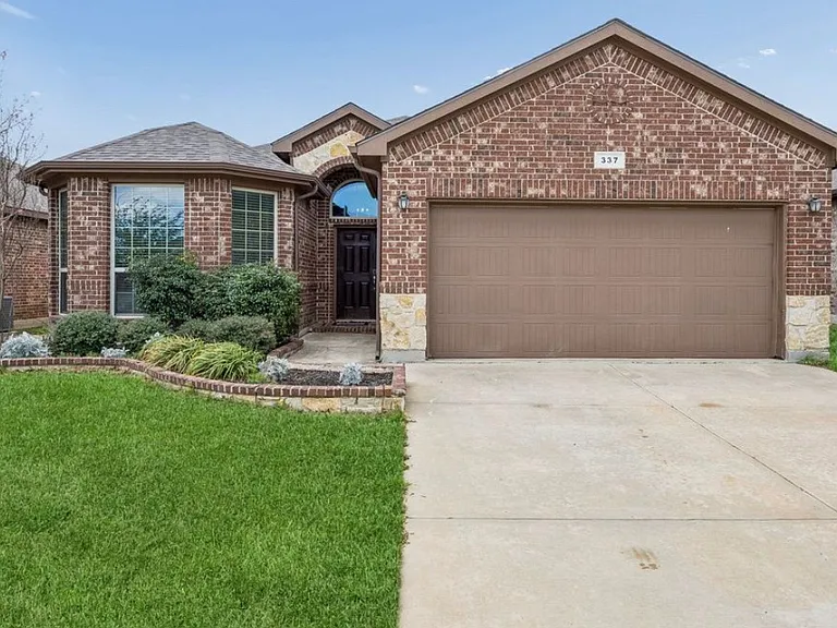 337 Delgany Trl — Photo 2