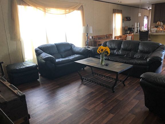 3rd image of 1057 Breezy Oaks #55