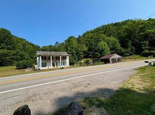 3045 Arnoldsburg Rd, Spencer, WV 25276